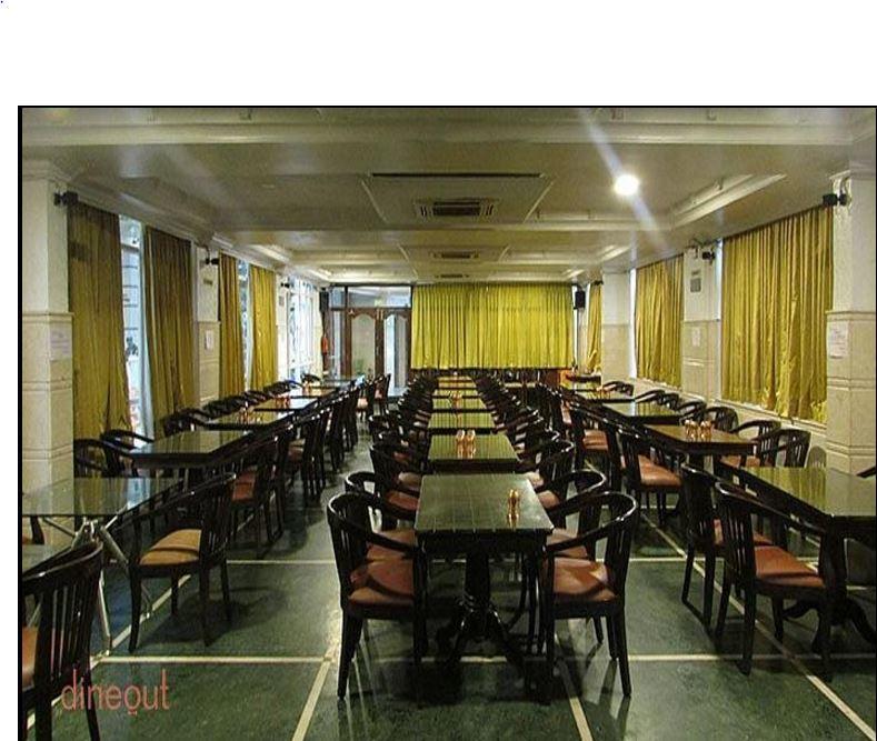 Woody'S Hotel Bangalore Buitenkant foto